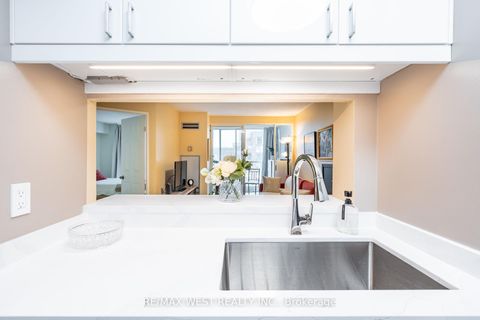 Photo 10 at 749 - 24 Southport Street, Swansea, Toronto