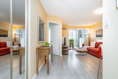 Photo 13 at 749 - 24 Southport Street, Swansea, Toronto