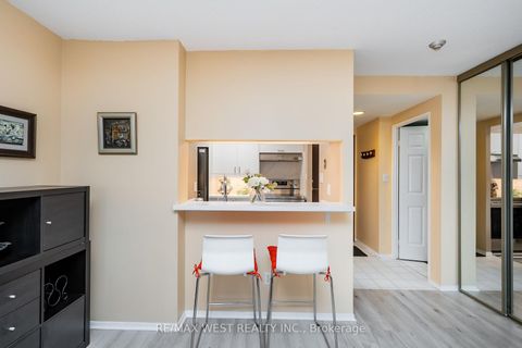 Photo 16 at 749 - 24 Southport Street, Swansea, Toronto