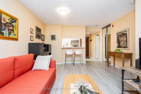 Photo 19 at 749 - 24 Southport Street, Swansea, Toronto