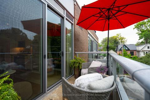 Photo 33 at 301 - 1960 Queen Street E, The Beaches, Toronto