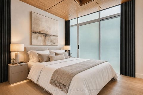 Photo 2 at 519 - 388 Richmond Street W, Waterfront Communities C1, Toronto