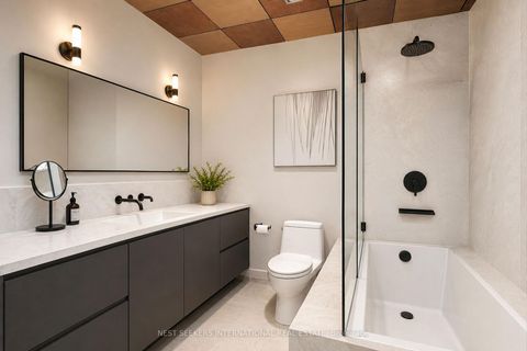 Photo 3 at 519 - 388 Richmond Street W, Waterfront Communities C1, Toronto