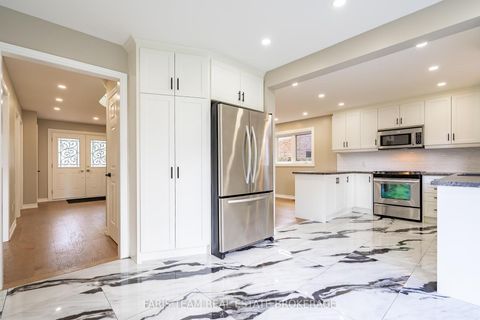 Photo 10 at 186 Ferndale Drive S, Ardagh, Barrie