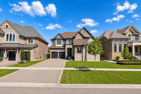 Photo 2 at 26 Sir Henry Court, King City, King