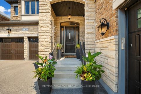 Photo 3 at 26 Sir Henry Court, King City, King
