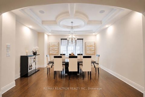 Photo 6 at 26 Sir Henry Court, King City, King