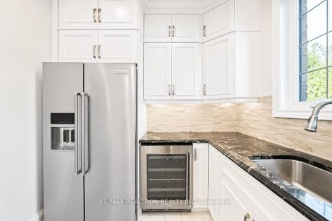 Photo 13 at 26 Sir Henry Court, King City, King