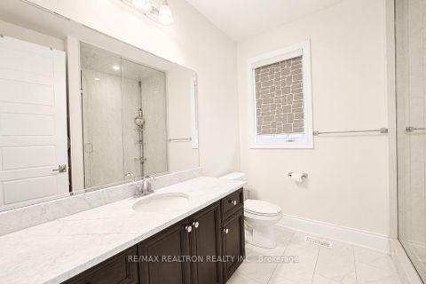 Photo 40 at 26 Sir Henry Court, King City, King