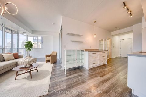 Photo 2 at 1030 - 2885 Bayview Avenue, Bayview Village, Toronto