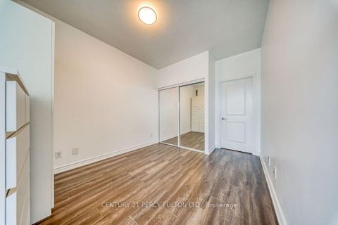 Photo 17 at 1030 - 2885 Bayview Avenue, Bayview Village, Toronto