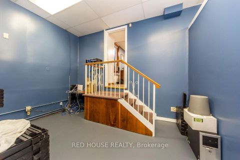 Photo 14 at 658 Vaughan Road, Oakwood Village, Toronto