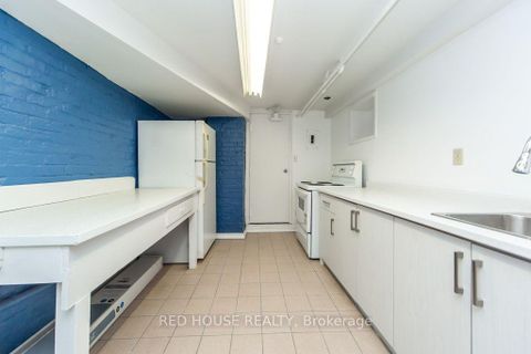 Photo 29 at 658 Vaughan Road, Oakwood Village, Toronto