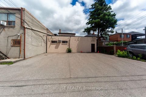 Photo 38 at 658 Vaughan Road, Oakwood Village, Toronto
