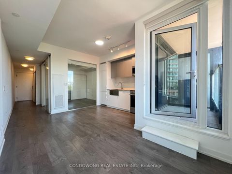 Photo 2 at 619 - 270 Dufferin Street, South Parkdale, Toronto