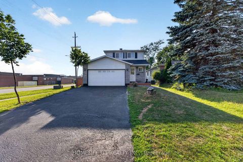 Photo 11 at 2 Fletcher Drive, Grove East, Barrie