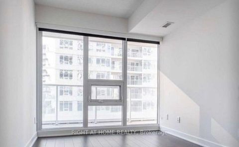 Photo 1 at 3205 - 17 Bathurst Street, Waterfront Communities C1, Toronto