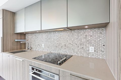 Photo 8 at 1512 - 85 Wood Street, Yonge Corridor, Toronto
