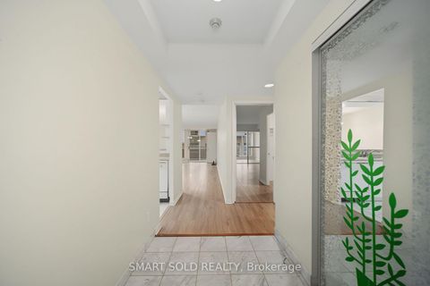 Photo 7 at 205 - 28 Hollywood Avenue, Willowdale East, Toronto