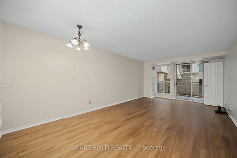 Photo 15 at 205 - 28 Hollywood Avenue, Willowdale East, Toronto