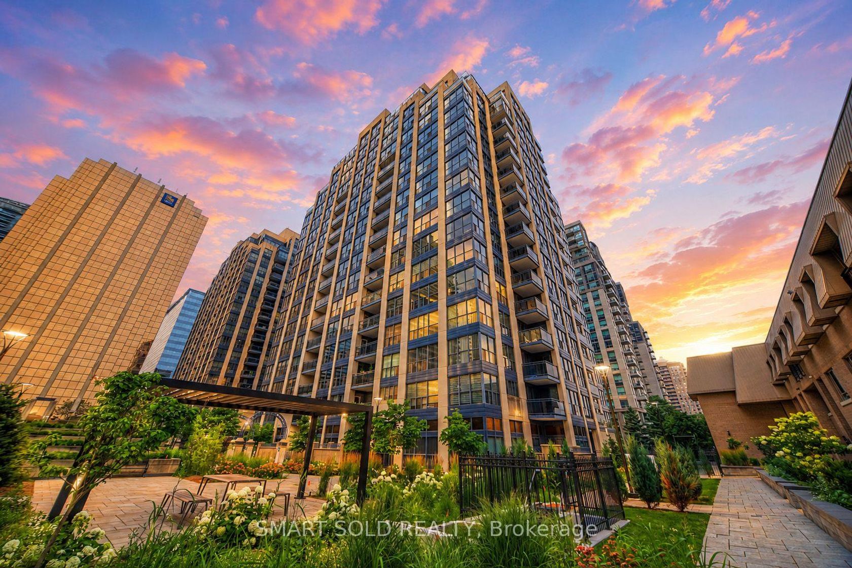 205 - 28 Hollywood Avenue, Willowdale East, Toronto photo number 2