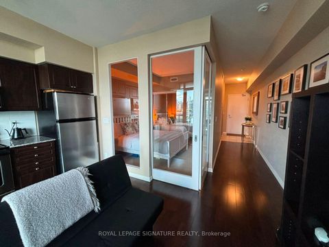 Photo 5 at 868 - 209 Fort York Boulevard, Niagara, Toronto