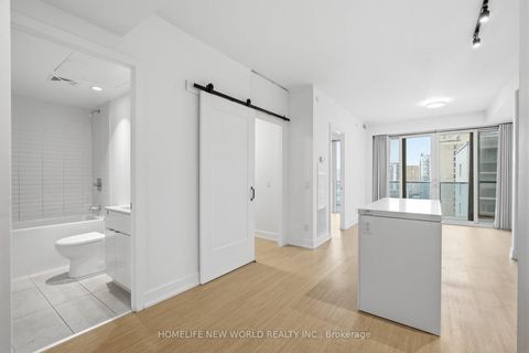 Photo 3 at 2106 - 7 Grenville Street, Bay Street Corridor, Toronto
