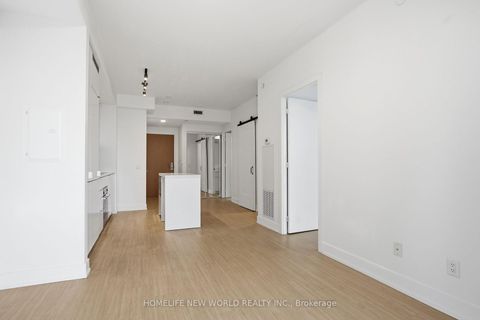 Photo 9 at 2106 - 7 Grenville Street, Bay Street Corridor, Toronto