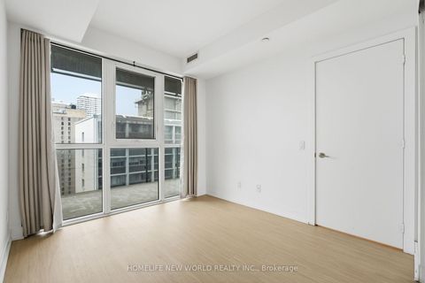 Photo 12 at 2106 - 7 Grenville Street, Bay Street Corridor, Toronto