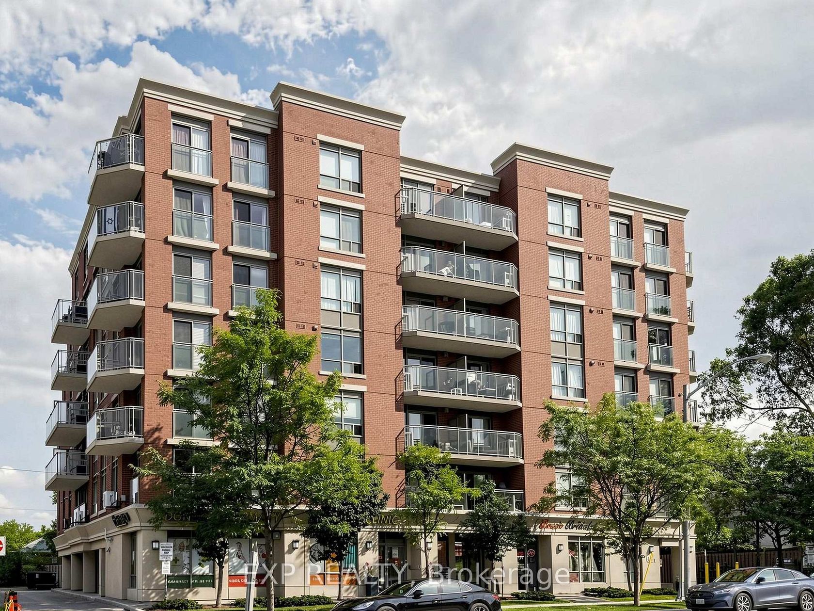 302 - 801 Sheppard Avenue W, Clanton Park, Toronto photo number 2