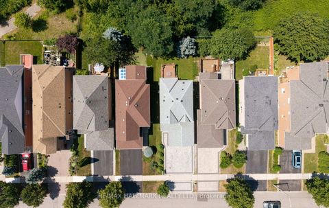 Photo 45 at 17 Rushingbrook Drive, Rouge Woods, Richmond Hill