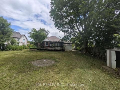 Photo 12 at 7900 Yonge Street, Stroud, Innisfil