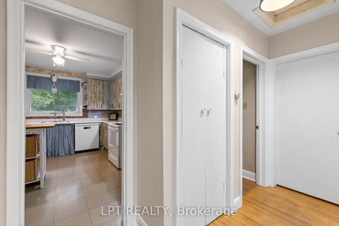 Photo 8 at 98 Don Mor Drive, Central Newmarket, Newmarket