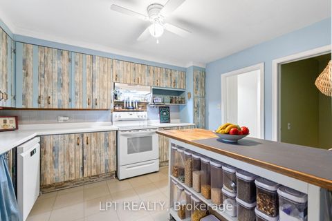 Photo 9 at 98 Don Mor Drive, Central Newmarket, Newmarket