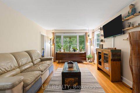 Photo 10 at 98 Don Mor Drive, Central Newmarket, Newmarket