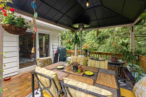 Photo 32 at 98 Don Mor Drive, Central Newmarket, Newmarket