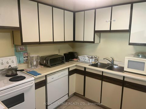 Photo 13 at 617 - 20 Dean Park Road, Rouge E11, Toronto