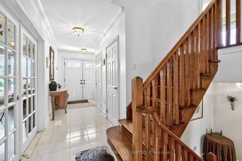Photo 5 at 46 Summitcrest Drive, Richview, Toronto