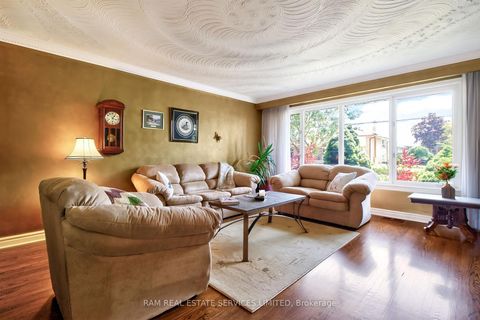 Photo 7 at 46 Summitcrest Drive, Richview, Toronto