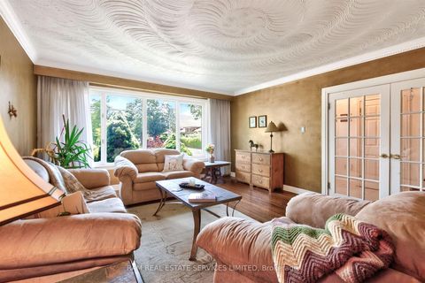 Photo 8 at 46 Summitcrest Drive, Richview, Toronto