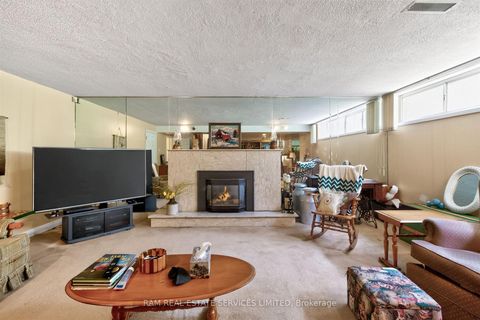 Photo 34 at 46 Summitcrest Drive, Richview, Toronto