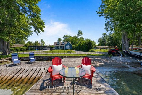 Photo 1 at 173 Lake Drive E, Historic Lakeshore Communities, Georgina