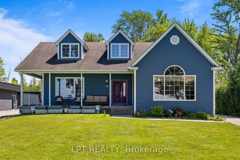 Photo 5 at 173 Lake Drive E, Historic Lakeshore Communities, Georgina