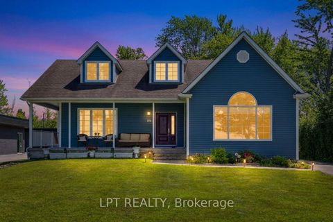 Photo 6 at 173 Lake Drive E, Historic Lakeshore Communities, Georgina