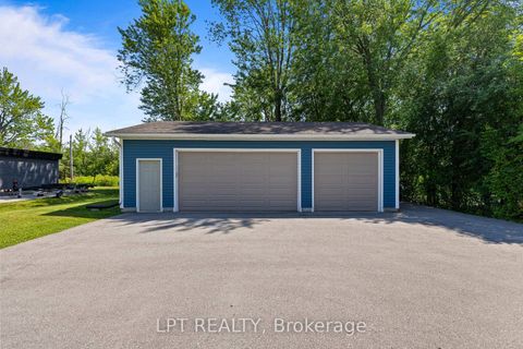 Photo 8 at 173 Lake Drive E, Historic Lakeshore Communities, Georgina