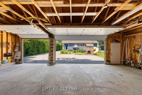 Photo 10 at 173 Lake Drive E, Historic Lakeshore Communities, Georgina