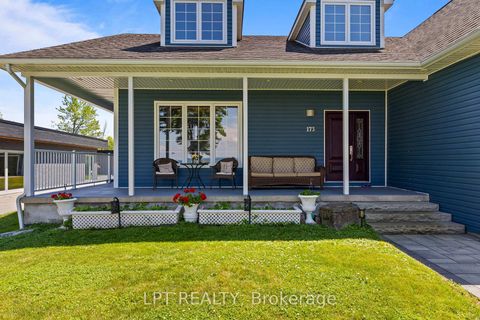 Photo 11 at 173 Lake Drive E, Historic Lakeshore Communities, Georgina