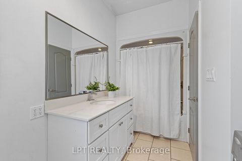 Photo 32 at 173 Lake Drive E, Historic Lakeshore Communities, Georgina