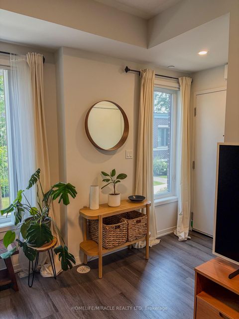 Photo 8 at 87 - 20 William Jackson Way, New Toronto, Toronto