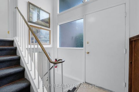 Photo 3 at 639 Irwin Crescent, Leslie Valley, Newmarket